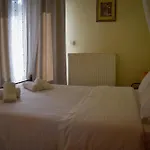 Artemis Mezonetes Apartment